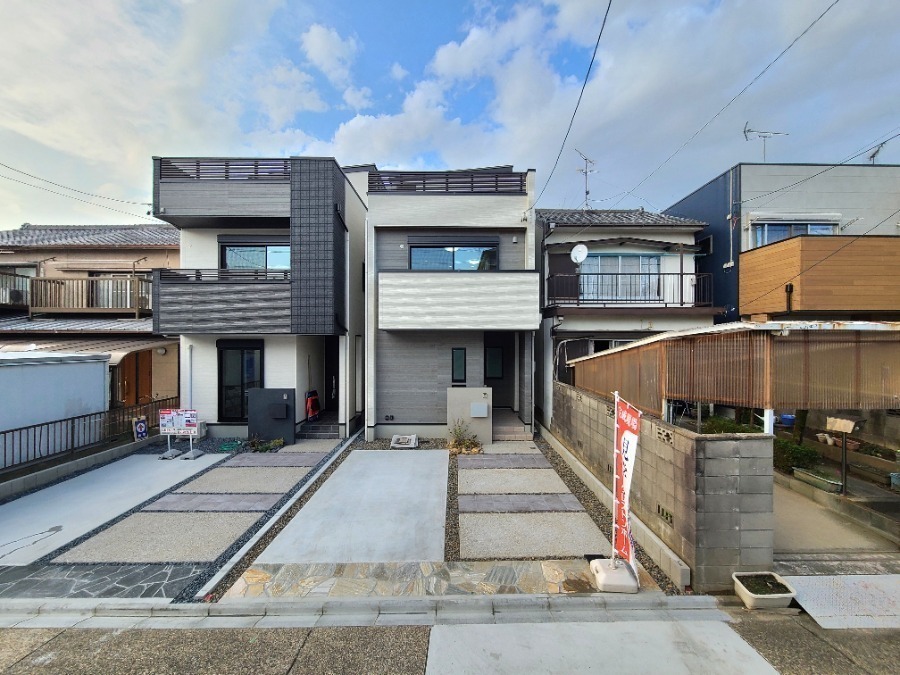 外観:分譲地完成イメージ
住環境の整った地に、収納力が自慢の2邸が新登場!