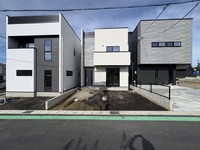 外観:外観/右側からＣ・Ｄ・Ｅ棟。Ｃ棟は2025年8月、Ｄ・Ｅ棟は9月に完成しました！内覧できます！ぜひお問合せください♪