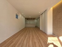:※この画像はAI生成です。家具やインテリアはイメージです。実際の質感や色合い等が異なる場合がございます。