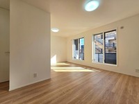 :2階南側の2部屋です。明るく快適にすごせます。お子さまの成長や家族のかたちにあわせて壁を設置し、間取りの変更も可能です。