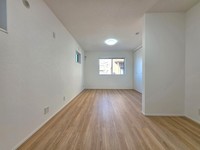 :2階北側の2部屋です。こちらもお子さまの成長や家族のかたちにあわせて壁を設置し、間取りの変更も可能です。