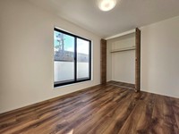 :十分な収納力のクローゼットでお部屋もすっきりとした空間に保つことができます。