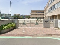 :名古屋市立柳小学校まで約50ｍ
