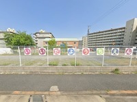 :飯田幼稚園まで約2000ｍ